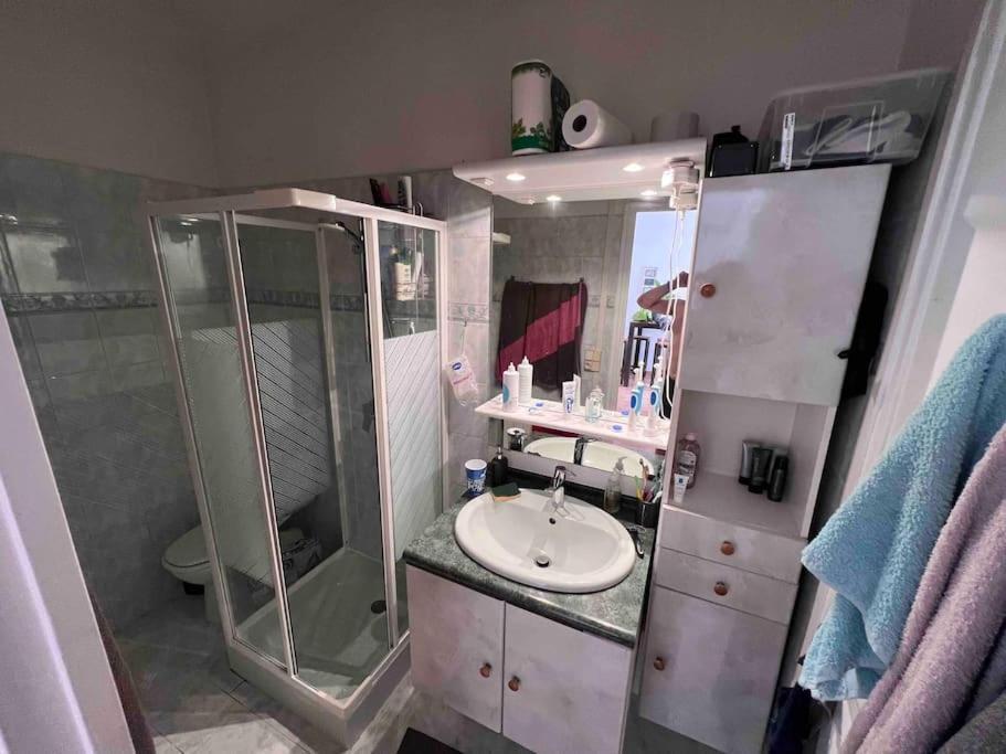 Maison Dans Les Rues Pietonnes Du Vieux Hyeres Ngoại thất bức ảnh